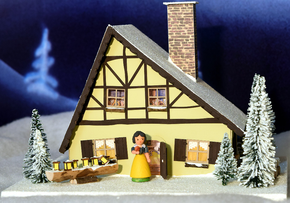 Birgit Uhlig Lichterhaus Schneewittchenhaus Birgit Uhlig Lichterhaus Schneewittchenhaus
