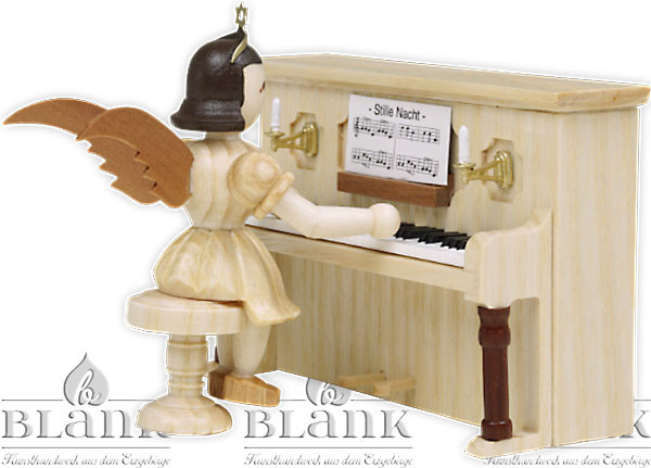 Blank Kurzrockengel am Klavier Blank Kurzrockengel am Klavier