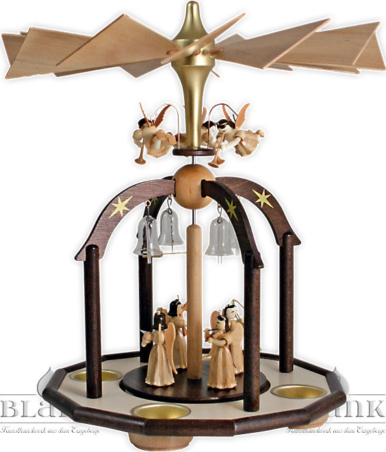 Blank Glöckchenpyramide mit Faltenlangrockengel, für Teelicht Blank Glöckchenpyramide mit Faltenlangrockengel, für Teelicht