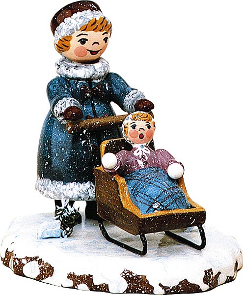 Hubrig Volkskunst Winterkinder - Mädchen mit Kinderschlitten Hubrig Volkskunst Winterkinder - Mädchen mit Kinderschlitten