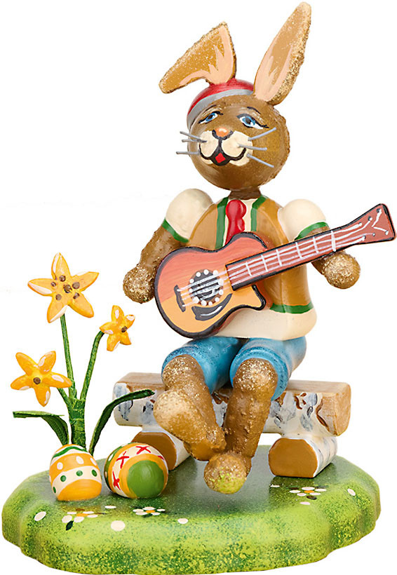 Hubrig Volkskunst Hasenmusikant - Junge mit Gitarre Hubrig Volkskunst Hasenmusikant - Junge mit Gitarre