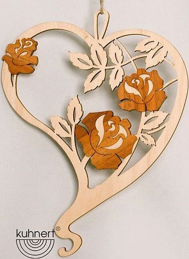 Drechslerei Kuhnert Fensterbild Herz mit Rosen Drechslerei Kuhnert Fensterbild Herz mit Rosen