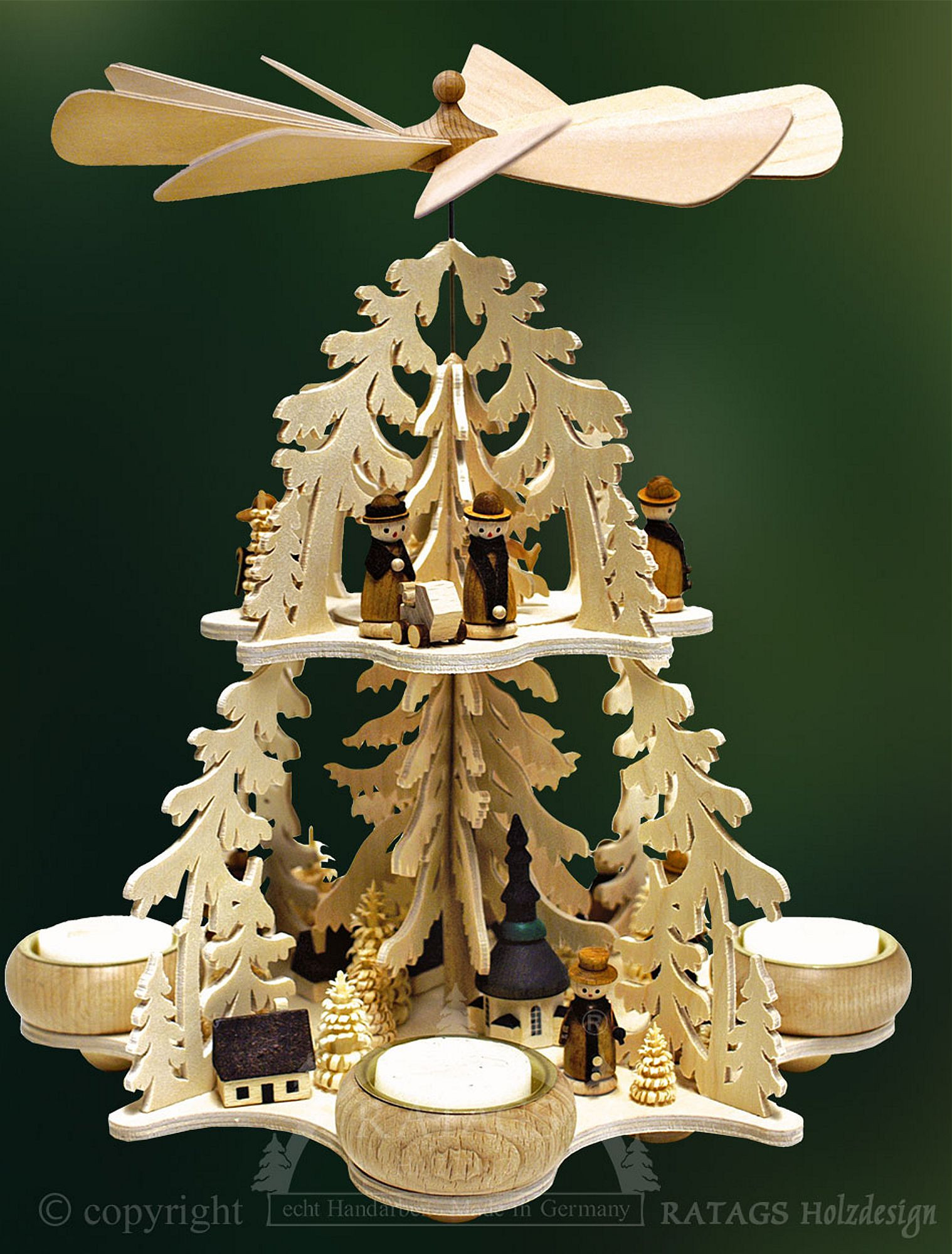 Ratags Tannenwaldpyramide, Dorf Seiffen Ratags Tannenwaldpyramide, Dorf Seiffen