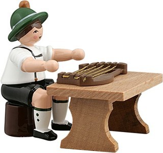 Ellmann Bayernmusikant mit Zither, sitzend Ellmann Bayernmusikant mit Zither, sitzend