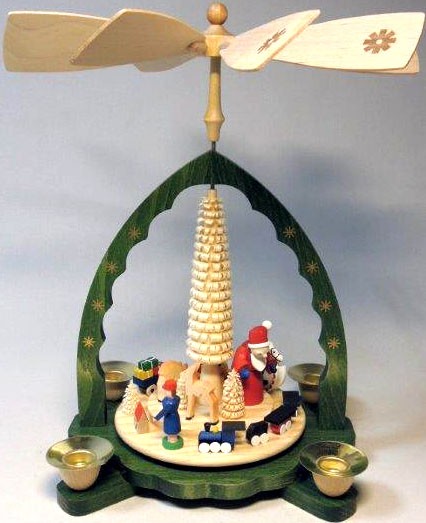 Richard Glässer Weihnachtspyramide Bescherung, grün Richard Glässer Weihnachtspyramide Bescherung, grün