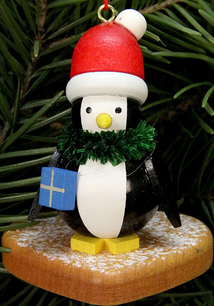 Christian Ulbricht Baumbehang Pinguin auf Lebkuchenherz Christian Ulbricht Baumbehang Pinguin auf Lebkuchenherz